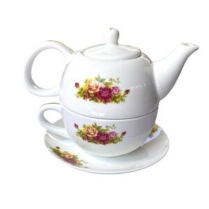 Vintage English Tea Store Stacked Teapot Roses & Gold Trim